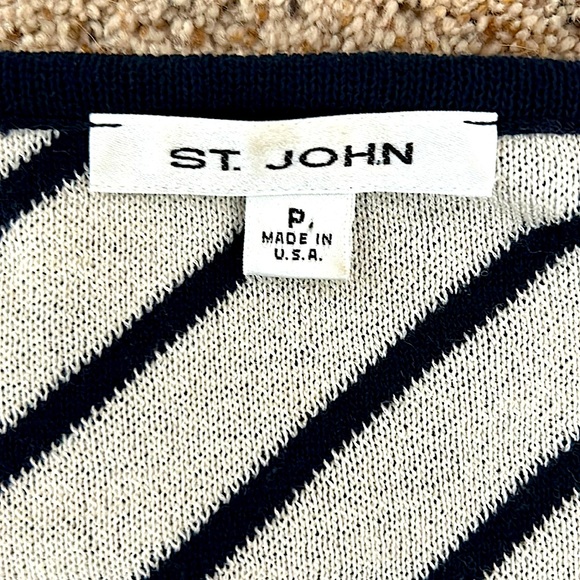 St. John Gorgeous Navy/Cream Striped Tank Top Shirt **Size P/2** - Picture 4 of 5